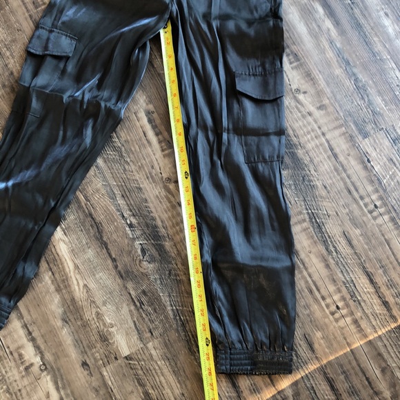 🌺HOST PICK🌺 NWT Anthropologie silky cargo style pants - Picture 8 of 15